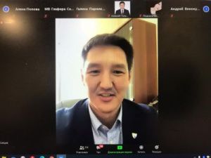 Михаил Сивцев поздравил выпускников-отличников СВФУ