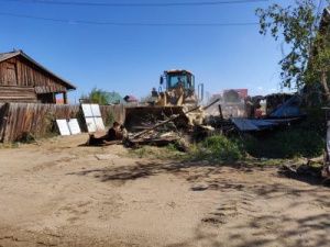 В Якутске снесены самовольные постройки