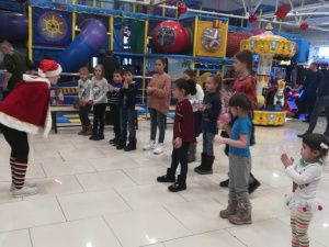 Как маленькие алданцы  помогли Деду Морозу  волшебные часы починить