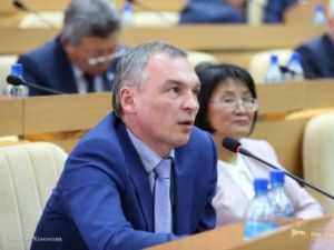 Якутские чиновники не смогут иметь двойное гражданство! Это их обидит, считает «Справоросс» Юрий Григорьев