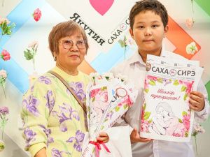 В Якутске прошел мастер-класс «Букет для мамы» в честь Дня матери в республике