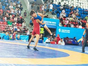 Дан старт  Открытому всероссийскому турниру и международным соревнованиям по вольной борьбе среди юношей в честь олимпийского чемпиона Павла Пинигина на призы Акционерной компании «Железные дороги Якутии»