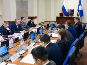 Глава Якутии провёл совместное заседание Антитеррористической комиссии в РС(Я) и Оперативного штаба в РС(Я)