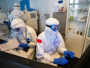 Ковид ничуть не планирует отступать