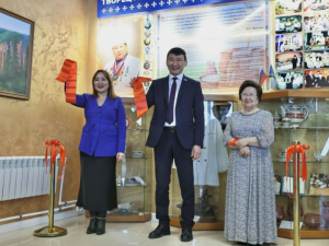 В Николаев-Центре открыли экспозицию, посвященную 80-летию Иннокентия Тарбахова