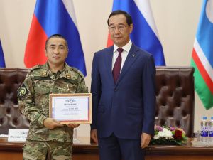 В Якутске состоялось чествование Героев России Филиппа Евсеева и Алексея Неустроева