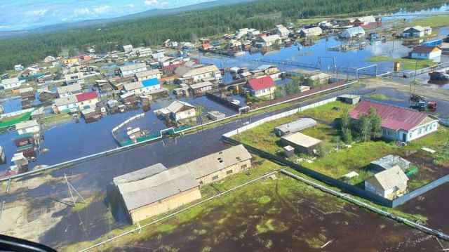 В Якутске начал работу Центр сбора помощи жителям, пострадавшим от паводка в Оймяконском, Момском и Абыйском районах