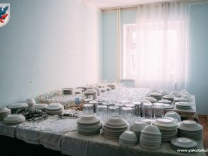 Евгений Григорьев осмотрел пункт временного размещения беженцев в Якутске