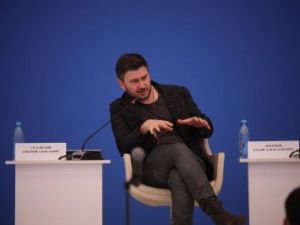 «Голосовал за Якутск». Дмитрий Глуховский встретился с читателями