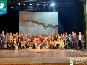 В Саха театре успешно прошла премьера спектакля «Над вечным покоем»