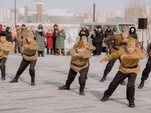 На озере Сайсары в Якутске воссоздали героическую битву на Ильмене