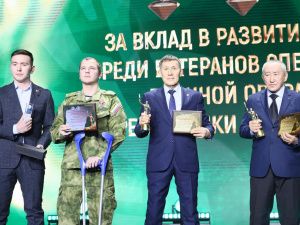 Бал чемпионов. Лучшим деятелям спорта вручили заслуженные награды