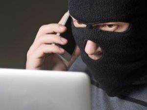 Нерюнгринец оформил автокредит на 1,5 млн и перевёл все деньги аферистам