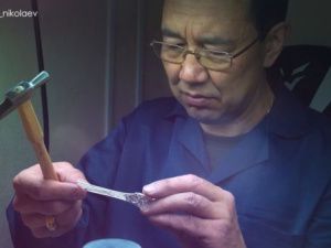 Что решил подарить в этот раз своей супруге и дочерям глава Якутии