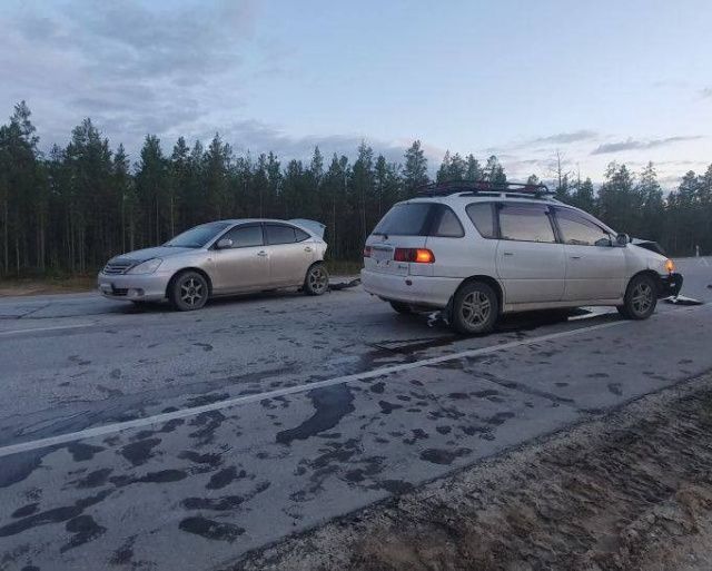 На ФАД «Вилюй» столкнулись две "Тойоты": Пострадали пассажирки