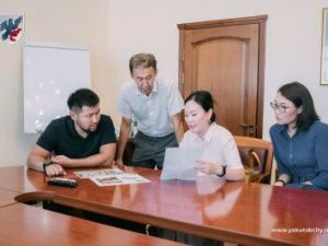 Евгений Григорьев встретился с финалистами конкурса «Таланты Якутии»