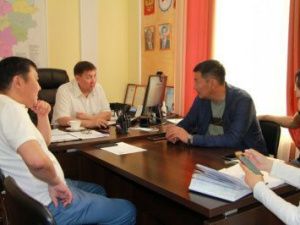 Юрий Куприянов встретился с командой «Сахафильма» по поводу старта съемок ленты «Не хороните меня без Ивана»