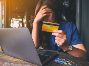 Мошенники похитили за сутки 1,6 млн рублей у троих якутян