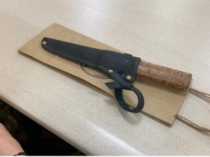 Участникам СВО по поручению Ил Дархана вручены якутские ножи