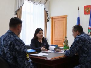 Начальник УФСИН Сергей Калиновский и Министр образования и науки Республики Саха (Якутия) Нюргуна Соколова обсудили вопросы развития производства в исправительных учреждениях и профессионального обучения осужденных