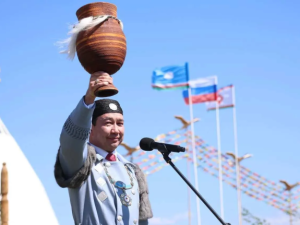 Глава Якутии поздравляет с Ысыахом Олонхо в Кобяйском улусе 