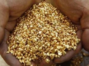 Мужчина, незаконно перевозивший золото и серебро, получил условный срок и стотысячный штраф