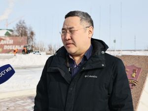 Представители национальных общин Якутии возложили цветы в память о жертвах теракта в Подмосковье