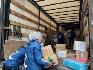 Порядка 4 тонн гуманитарного груза направили из Якутии в Курскую область