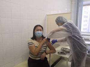 Вакцинация от COVID-19 началась для артистов Театра юного зрителя, Театра Олонхо и Филармонии Якутии 