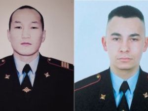 В Якутии полицейские предотвратили падение подростка с высоты 9-этажного дома