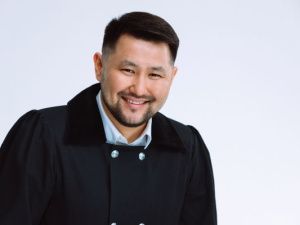 Евгений Григорьев поздравляет с Днем Ысыаха