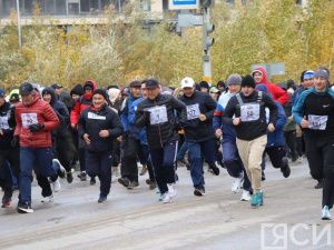 В Якутске более четырех тысяч любителей бега вышли на старт всероссийского забега «Кросс нации»