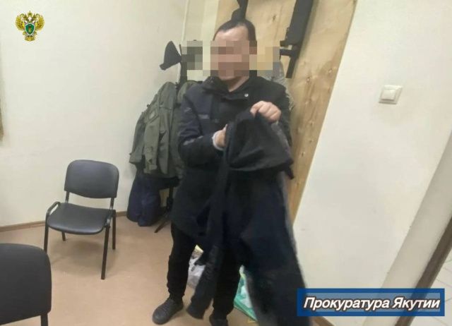 Житель Якутии до смерти избил знакомого табуретом из-за того, что жена потерпевшего жаловалась на домашнее насилие