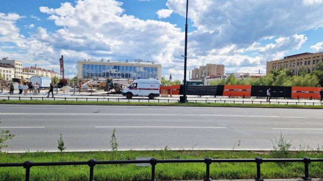 Женщине, пострадавшей от упавшего забора в Якутске, предстоит несколько операций