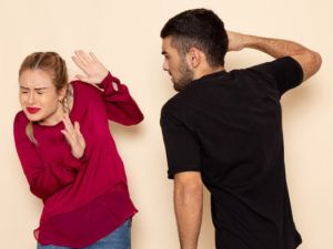 В Хангаласском районе и Якутске мужчины избили сожительниц: возбуждены уголовные дела