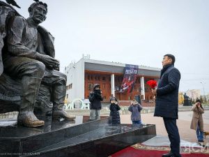 В День государственности Якутии почтили память Алексея Кулаковского