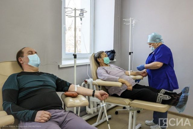 Правительство РФ дополнительно направит порядка 10 млрд рублей на оплату труда медработников