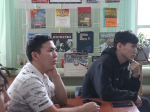 Студентам Якутского технологического техникума провел урок мужества сотрудник ОМОН