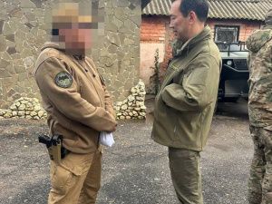 Айсен Николаев передал новые вездеходы бойцам из Якутии в зону проведения специальной военной операции