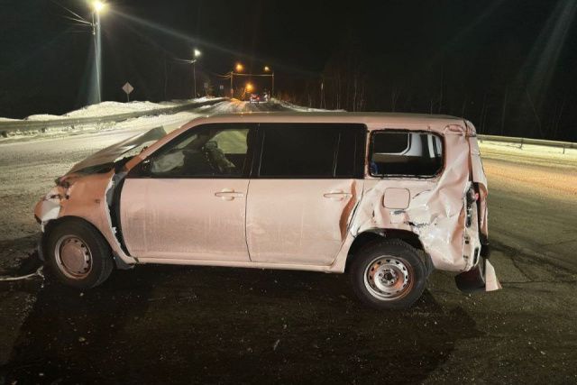 В Алданском районе Якутии в результате ДТП пострадали женщина и ребенок