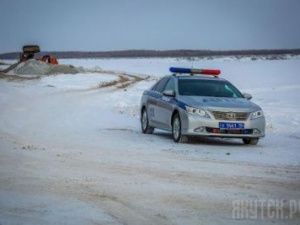 ГИБДД дежурит на переправе