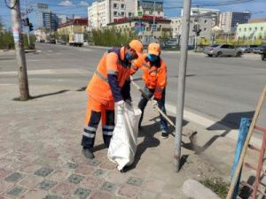 Плановая уборка пыли и ямочный ремонт улиц в Якутске 30 июля