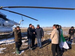 Айсен Николаев посетил село Тумат и поселок Депутатский Усть-Янского района
