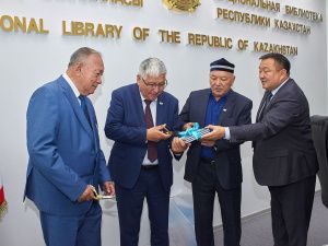 Союзы писателей Якутии и Казахстана подписали соглашение о совместной работе