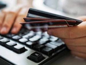 Пенсионерка осталась без денег после переписки в соцсети