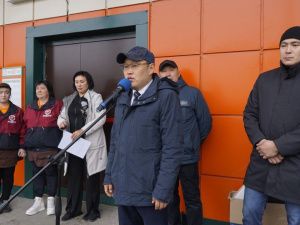 Торгово-логистический центр открыли в Верхнеколымском районе Якутии