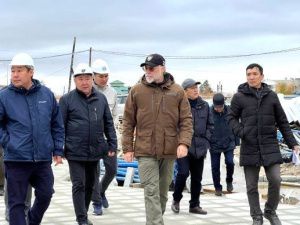 Зачем якутские вип-чиновники ездят с инспекционными проверками на стройки?