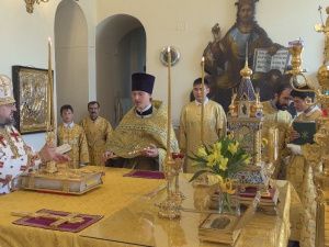 Престольный праздник Никольского храма отметили за Архиерейским богослужением в Якутске