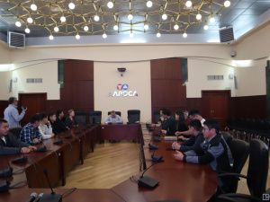 Таланты АЛРОСА: сотрудник компании создал настольную игру «Сахаполия»