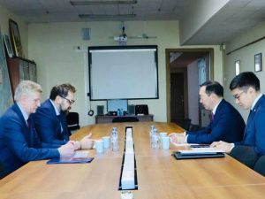 Глава Якутии обсудил развитие научного сотрудничества с руководством Арктического и антарктического научно-исследовательского института